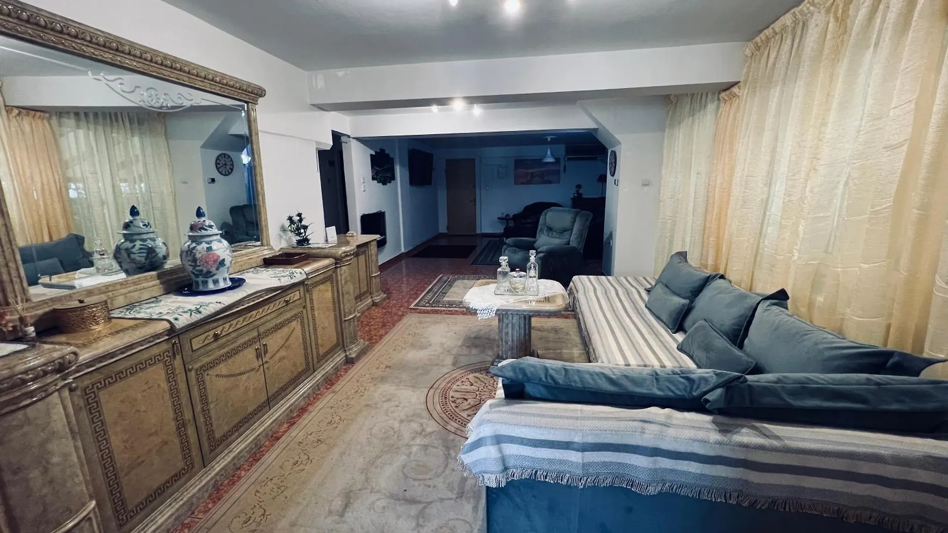 Queen Olgas Street Appartment Szaloniki Apartman