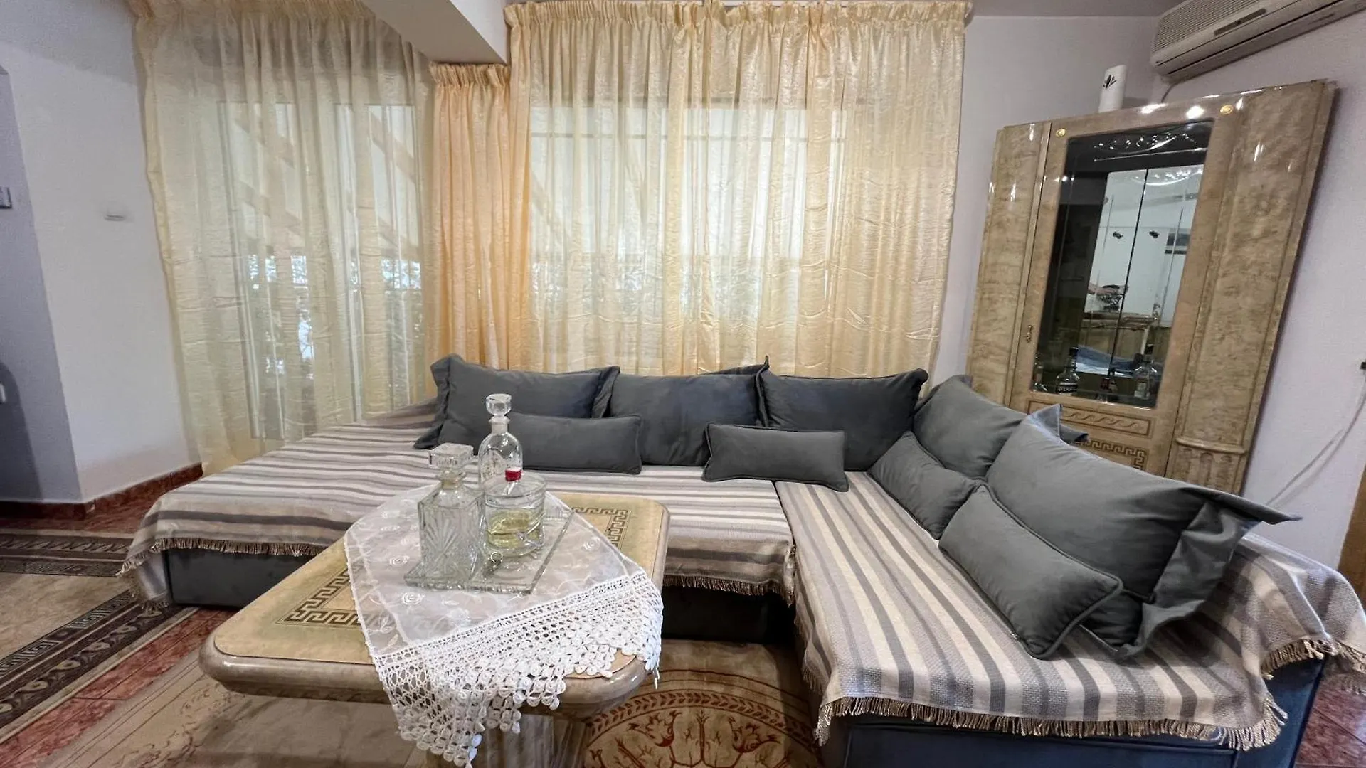 Queen Olgas Street Appartment Szaloniki